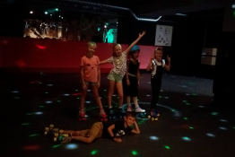 Rybnik Atrakcja Tor wrotkarski Wrotkarnia Roller Cafe Club